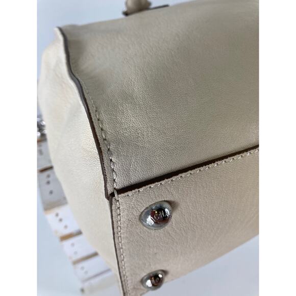 MICHAEL KORS HAMILTON LARGE IVORY LEATHER SHOULDER BAG - Picture 13 of 16